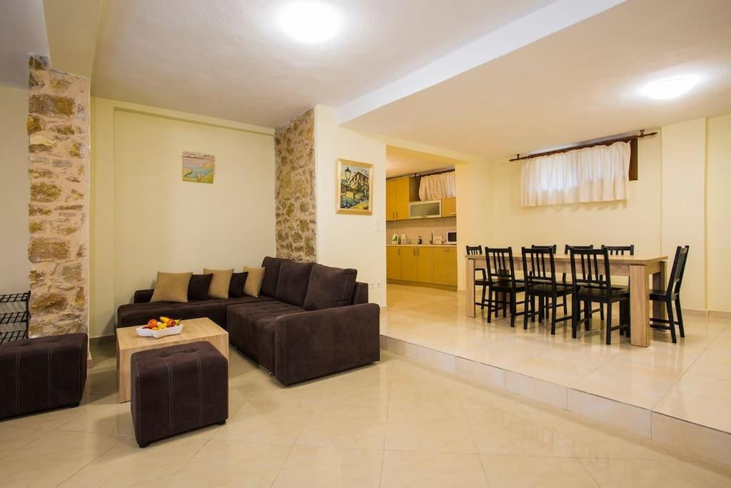 Petrini Spiti Villa Pyrgadikia Bagian luar foto