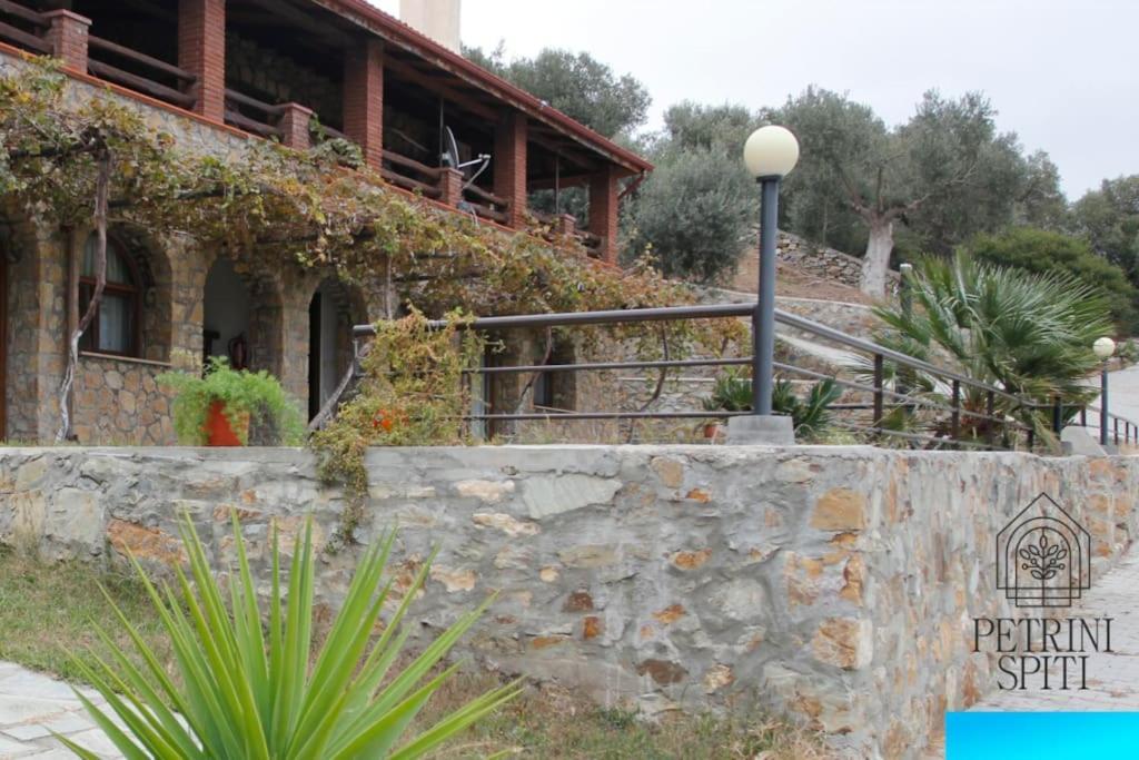 Petrini Spiti Villa Pyrgadikia Bagian luar foto